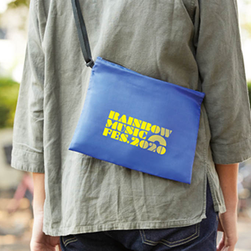 おしゃれなノベルティアイテムのサコッシュのイメージ