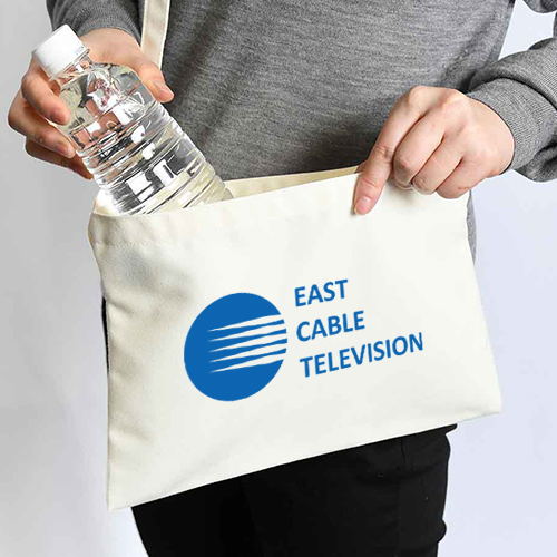 サブバッグに使いやすいサコッシュのイメージ