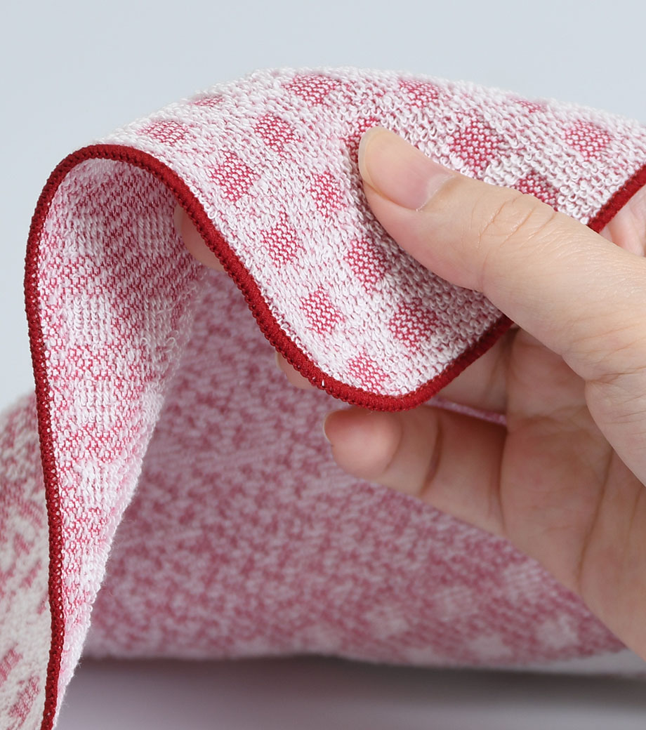 織り姫（上げ落ちジャガード）ミニハンカチタオルを触ったときのイメージ