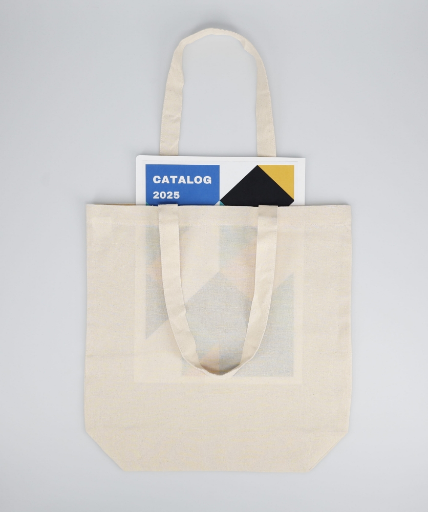 3.5オンスのオーガニック厚手コットンバッグ(M)に資料を入れたときの透け感（ナチュラル）