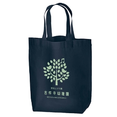 卒園・卒業記念品のギフトとして人気があるコットントートバッグのデザイン事例