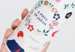 回転インクジェット印刷を行ったステンレスボトルの表面クローズアップ