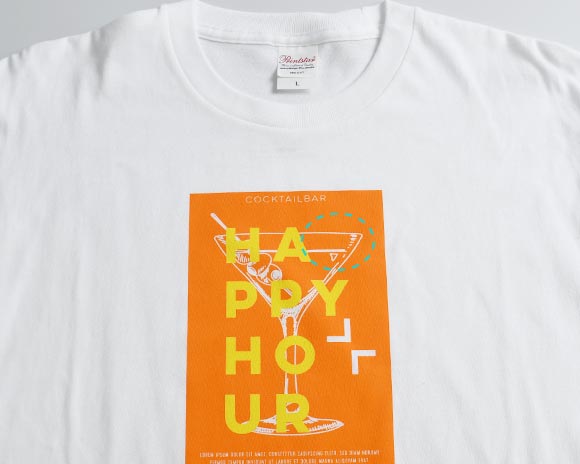 コットン素材Tシャツ（シルク印刷）で、ベタの影響を受け細い隙間の潰れが発生した事例の商品写真
