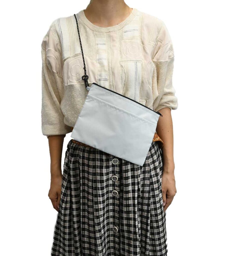 フェスやキャンプのサコッシュ