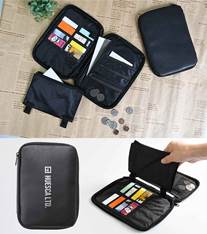 貴重品まとめるポーチ