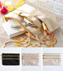 サティーナ/ファスナーポーチ