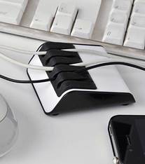 収納ケーブルスタンド