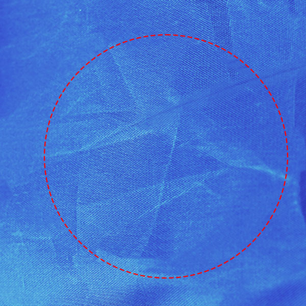 一部が白化したポリエステル素材のバッグ