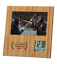 卒団・卒部記念品向け 竹のフォトフレームクロック ADTP-606